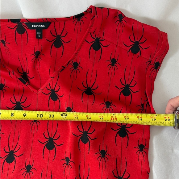Express Red and Black Spider Print V-Neck Blouse - Picture 4 of 6
